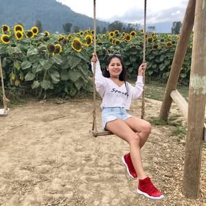 Meet your Posher, Miamore